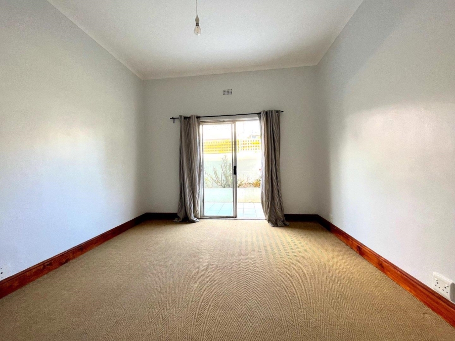 To Let 2 Bedroom Property for Rent in Sea Point Western Cape